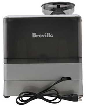 An image of Breville BES870XL's 2-liter, top-loading water tank 