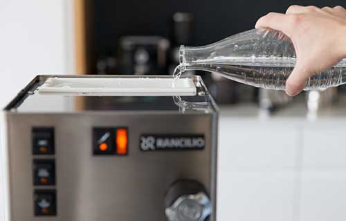 An image of the Rancilio Silvia's 60-ounce water tank 